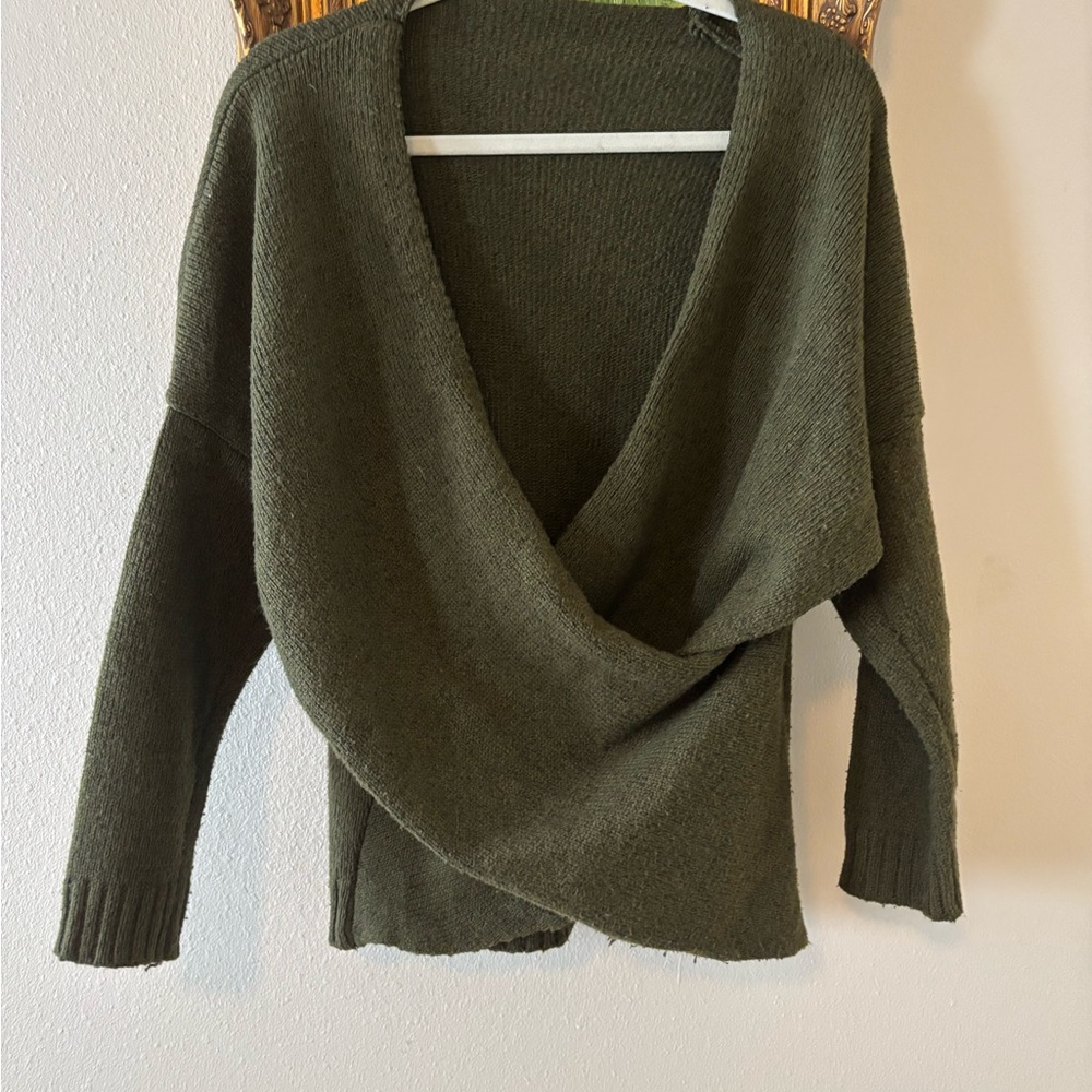 Olive Green Women's Backless Sweater